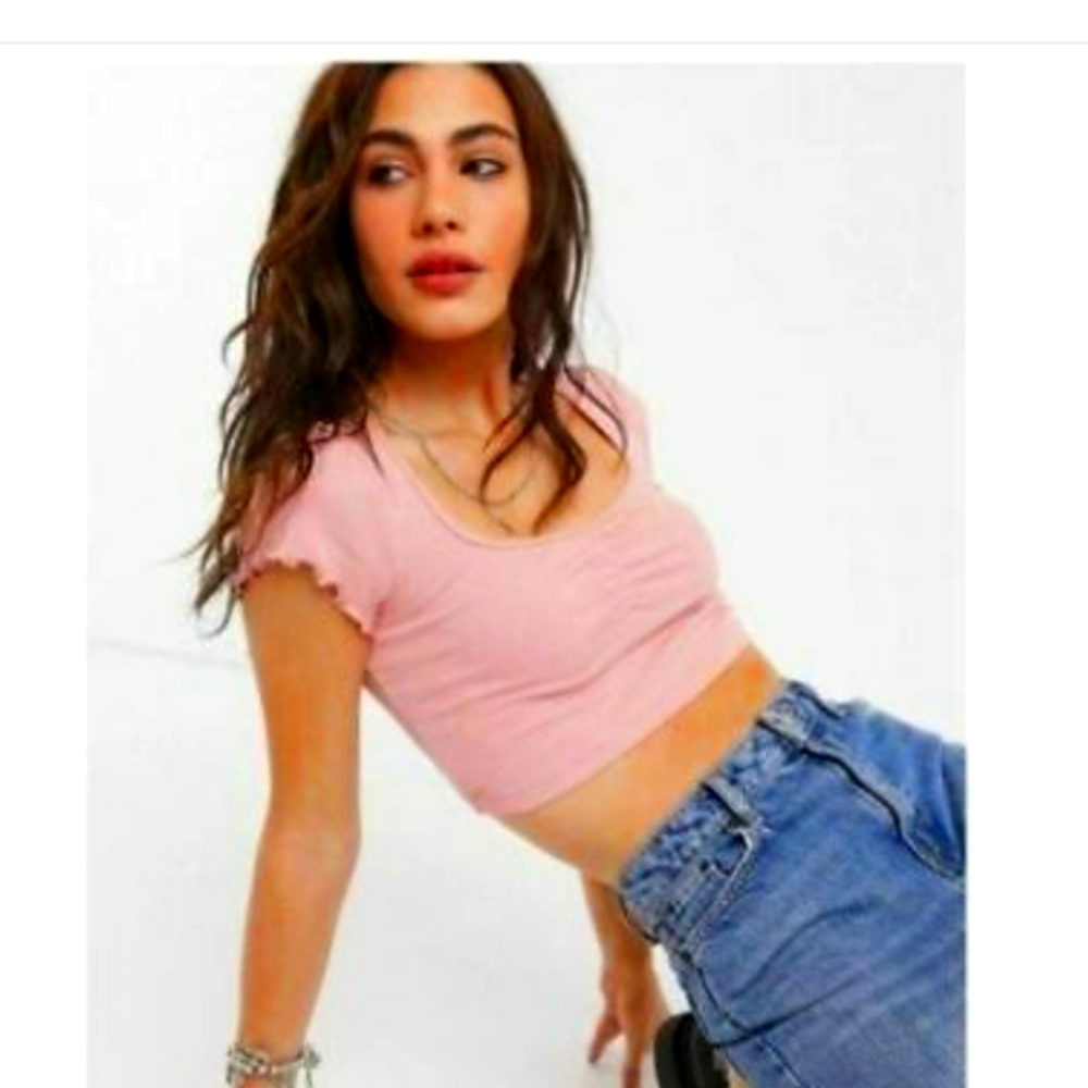 Topshop pink  lettuce edge ruched crop top size 2,4,6,8,10,12.